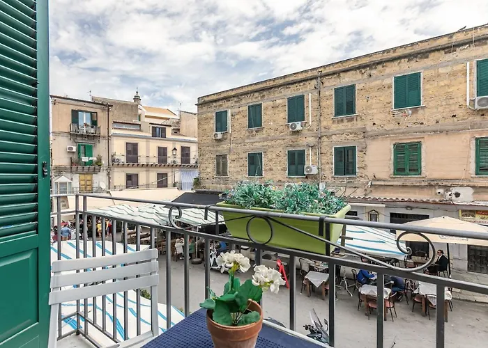 GuestHost - Suite Kemonia - Ballarò Superior Apartment